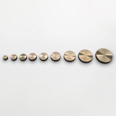 Discs to lock moving components (like slides, cross-pieces, carriages, etc.)