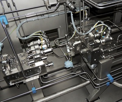 Hydraulic manifolds for fluid quantity control