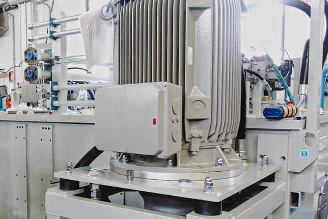 Pic #0 - Centrale idraulica per comando e controllo pressa per deformazione a caldo da 1000 ton