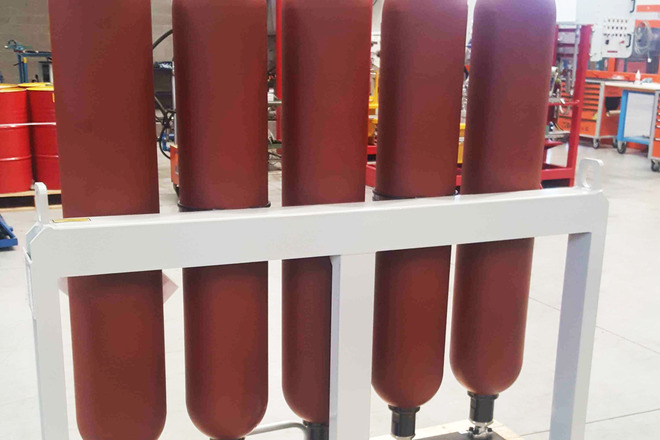 Pic #0 - Hydraulic units for the balancing of the vertical axes