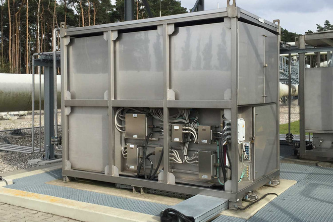 Pic #0 - Hydraulic power unit and accumulator rack for controlling electro-hydraulic actuators