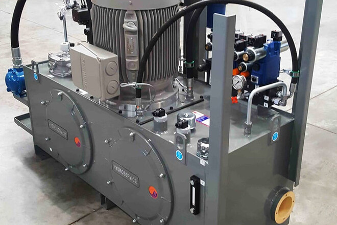 Pic #0 - Manipulator for control unit for the forming of rounded bottoms - Cold forming