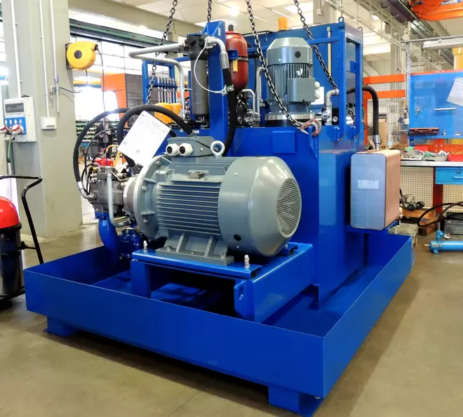 Pic #1 - HPU comando pressa meccanica: innovazione ed efficienza in azione